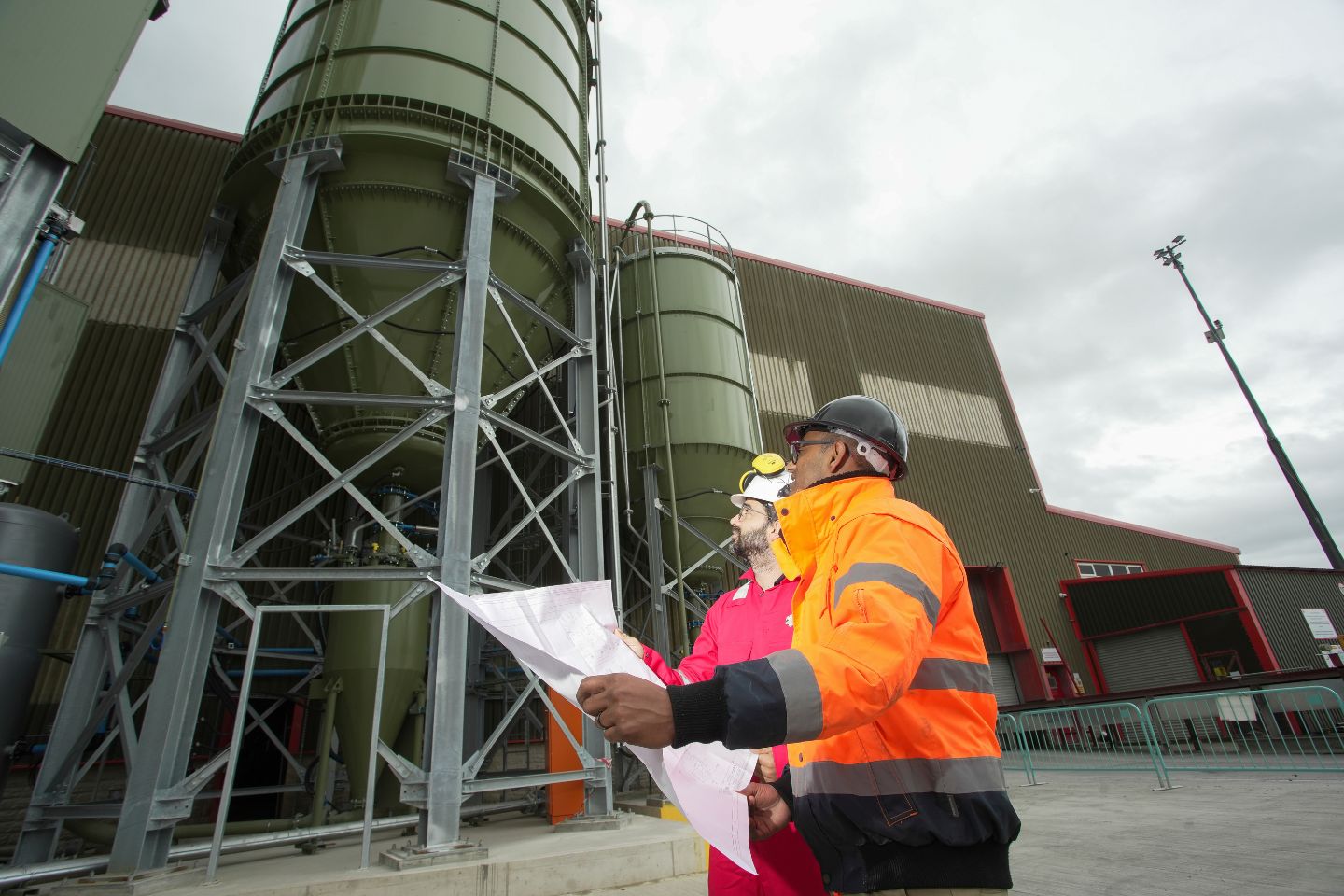 Nieuwe duurzame-cementfabriek in aanbouw in Wrexham, VK